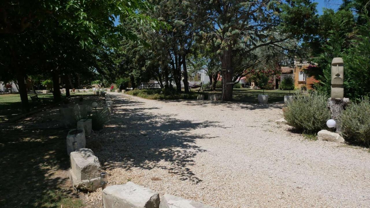 Mas Maurane - L'Olivier Avec Spa Prive Aux Portes D'Arles Tarascon Ngoại thất bức ảnh
